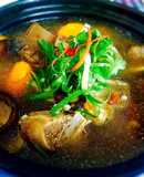 Đuôi bò hầm thuốc bắc