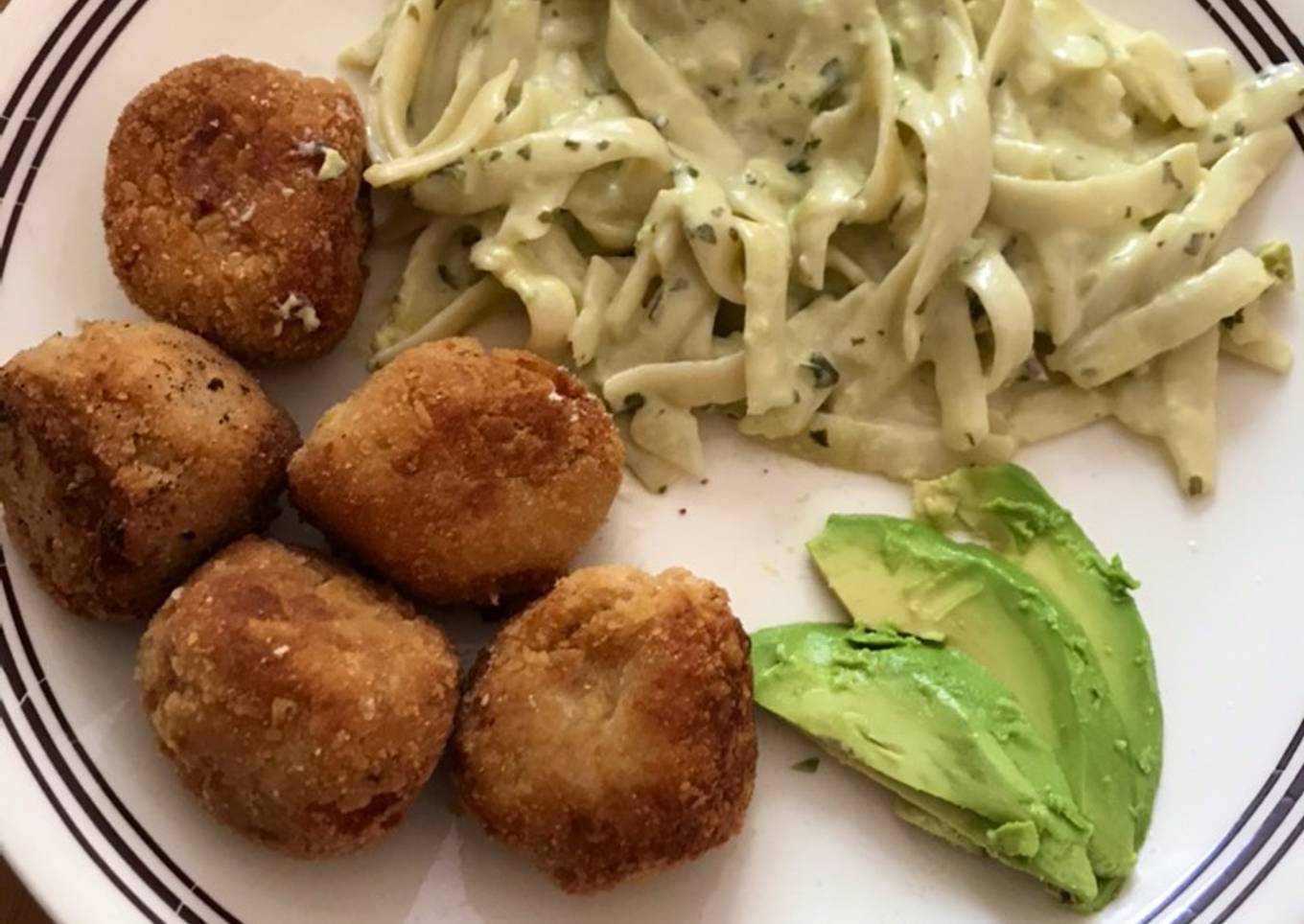 Rocas de papa y atún