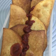 A picture of Fried yam and pepper sauce.
