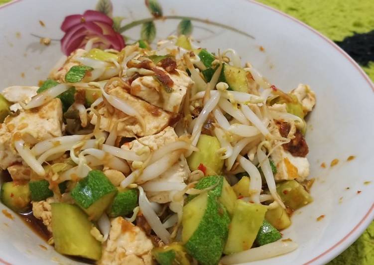 Recoh timun tahu / receuh bonteng / rujak timun