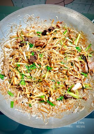 Hình của món Miến,măng xào lòng vịt.
