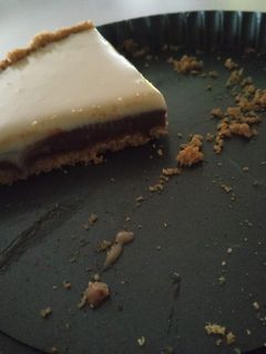 Foto de Tarte dupla de chocolate com base de bolacha