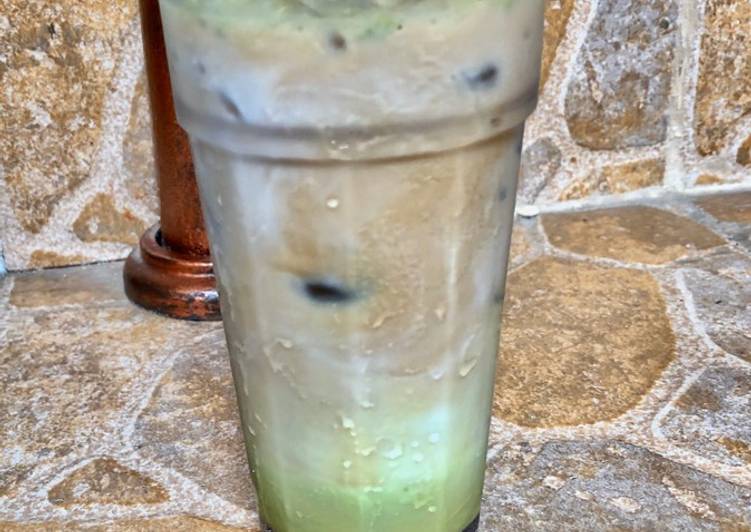 Resep Ice coffe with matcha ala starbucks Anti Gagal