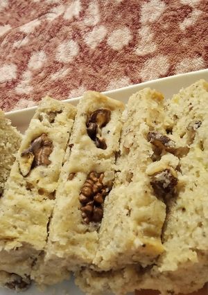 A picture of Banana 🍌 and walnut loaf.