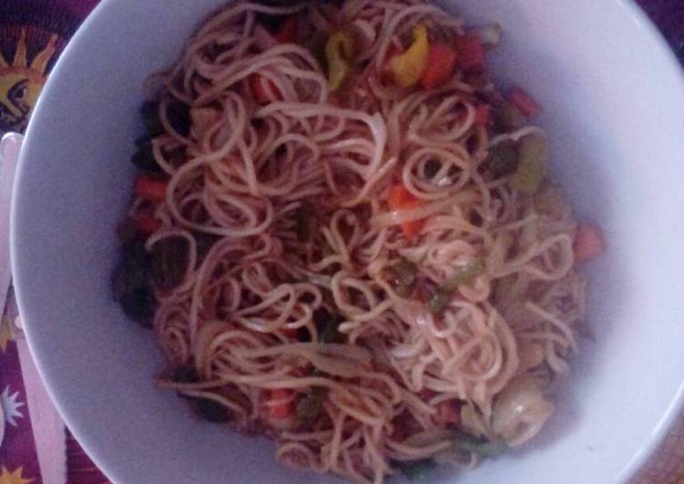 Fideos chinos con verduras