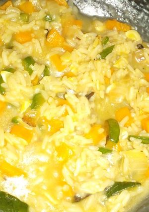 Una foto de RISOTTO CON CALABAZA ZANAHORIA Y ZAPALLITOS😋!!