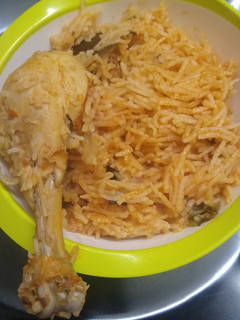 சுலபமான சிக்கன் தம் பிரியாணி செய்முறை முக்கிய புகைப்படம்