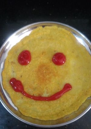 मुग डाळीचा चीला (moong dadicha chilla recipe in marathi) रेसिपी चे मुख्य फोटो 