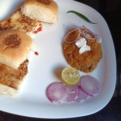 A picture of Pav bhaji.