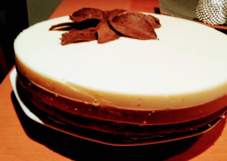 Simple Way to Make Award-winning Tarta tres chocolates