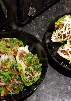 A picture of Carb free tacos with chilli.