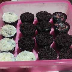 รูปของ Brownies kukus mini ekonomis nyoklat dan lembut banget