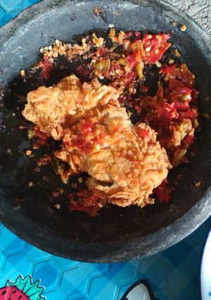 Foto resep Ayam geprek sambal huh hah