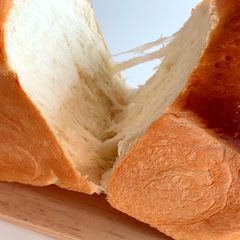 A picture of White bread loaf (toast).