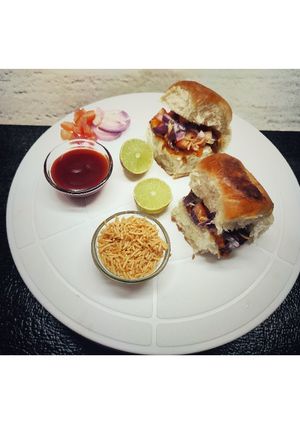 मसाला पाँव (masala pav recipe in hindi) रेसिपी मुख्य फोटो