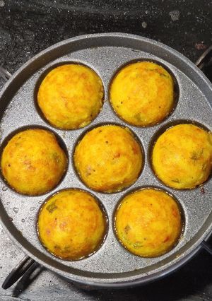 A picture of Masala Kuzhipaniyaram.