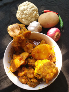 ফুলকপি চিকেন কারি রেসিপির প্রধান ছবি