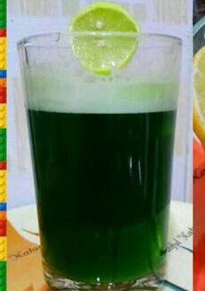 A picture of Bitter gourd juice / karela juice.