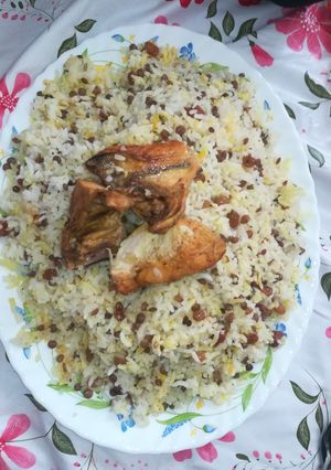 عکسی از دستور عدس پلو کشمشی با مرغ