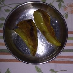 A picture of Besan stuffed Green chillies.