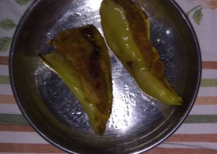 Simple Way to Prepare Any-night-of-the-week Besan stuffed Green chillies