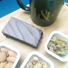 A picture of Malt cake.