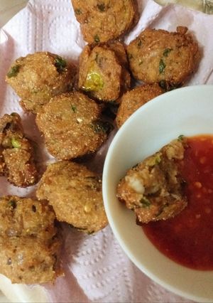 A picture of Roti ke pakory ball.
