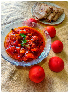 टोमॅटो भाजी / लोणच (tomato bhaji recipe in marathi) रेसिपी चे मुख्य फोटो