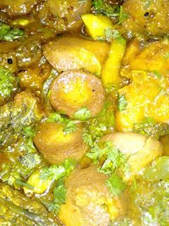 রুই মাছের ঝোল (rui maacher jhol recipe in Bengali) রেসিপির প্রধান ছবি