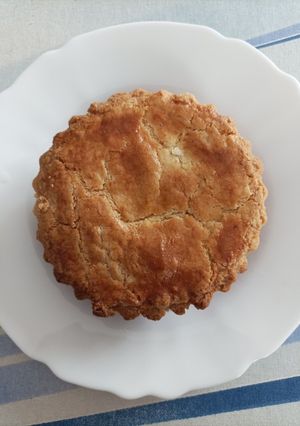 Une photo de Gâteau basque crème et cerise