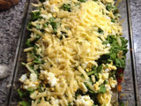 Ensalada de verano: rúcula, zanahoria, queso y huevo