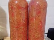 Una foto de tomate en conservas