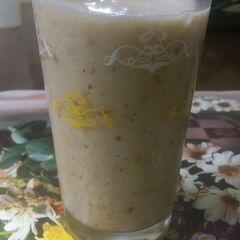A picture of Banana and dates smoothie#authors marathon.