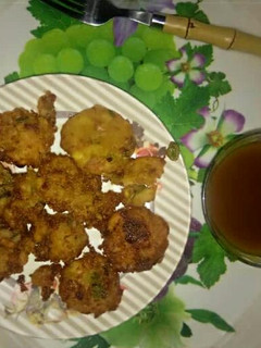 A picture of Aalu tikki.