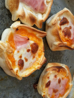 Una foto de Canastitas de calabaza, jamón y queso