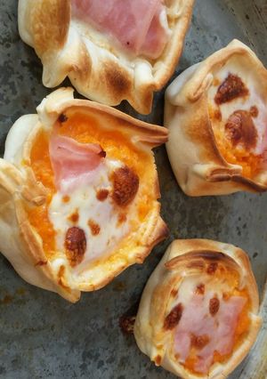 Una foto de Canastitas de calabaza, jamón y queso