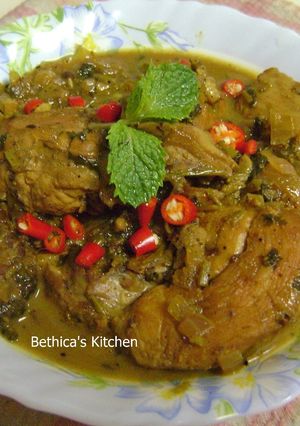 A picture of Lemony Coriander Chicken.