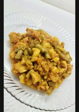 عکسی از دستور خوراک مرغ و سبزیجات 🥗🍗