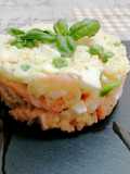 Sformatino di insalata di riso con gamberetti, piselli, uovo sodo e tonno
