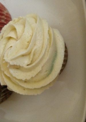 A picture of Buttered icing.