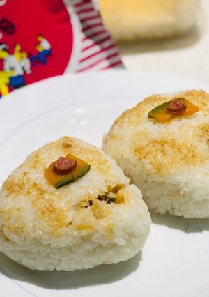 南瓜德腸起司炒泡麵飯糰 的食譜成品照片