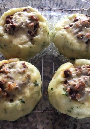 Una foto de Cestitas de puré de papa y carne
