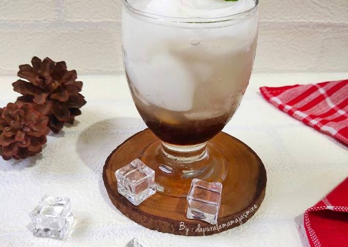 Resep Es Kelapa Muda Gula Merah oleh Dapur ala mama jasmine - Cookpad