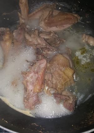 A picture of Boiled kyenyeji chicken...🍴🍗🍗🍗🍗.