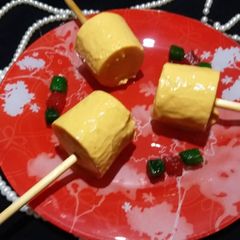 A picture of Mango kulfi.