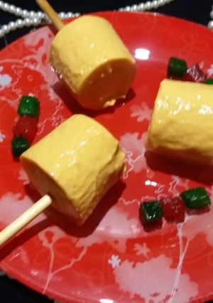 A picture of Mango kulfi.
