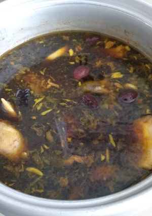 Hình của món Gà/ Vịt/ Bồ Câu Tiềm Thuốc Bắc.