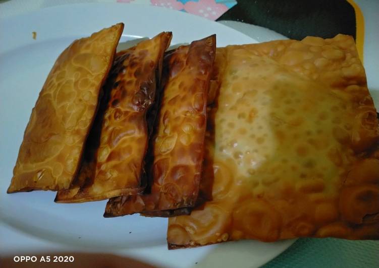 Pangsit isi sosis jamur