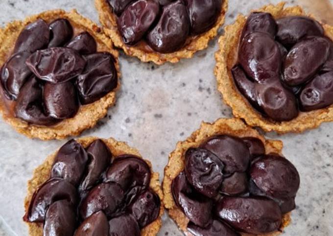 Tartelettes quetsches à la farine de souchet et de lupin