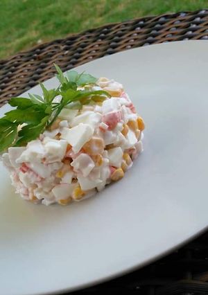 O poză a rețetei Salata cu bețișoare de crab.